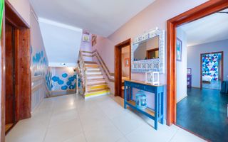 Pensiune de vânzare în Râșnov | 14 camere | 427 mp - Poză 10