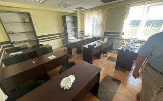 Aerodromul Horesti 24 ha teren + 1400 m2 hangare și 550 m2 cladire administrativa - Poză 16