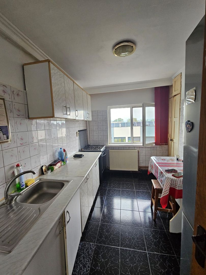 De vânzare apartament 3 camere, Prudu – Complex 2 - Poză 3