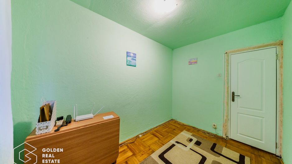 Apartament  4 camere, etaj 1, zona Vlaicu, centrală proprie, loc de parcare - Poză 8