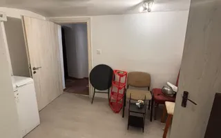 Apartament 2 camere,curte comuna/4 proprietari - Poză 12