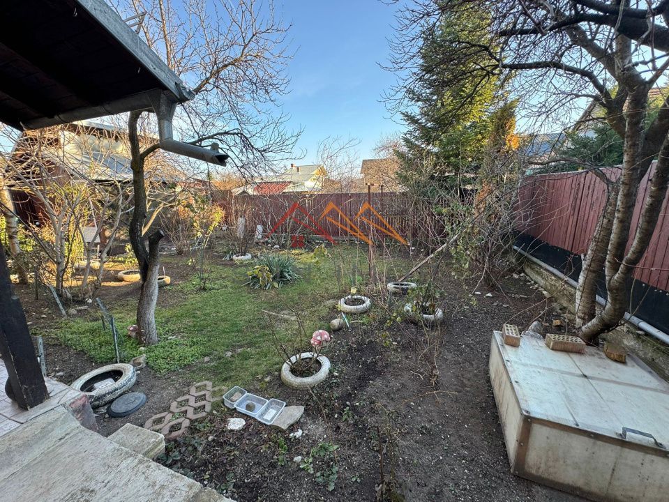 Vila de vanzare, 5 camere, garaj, 383 m2 teren, Campina - Poză 3