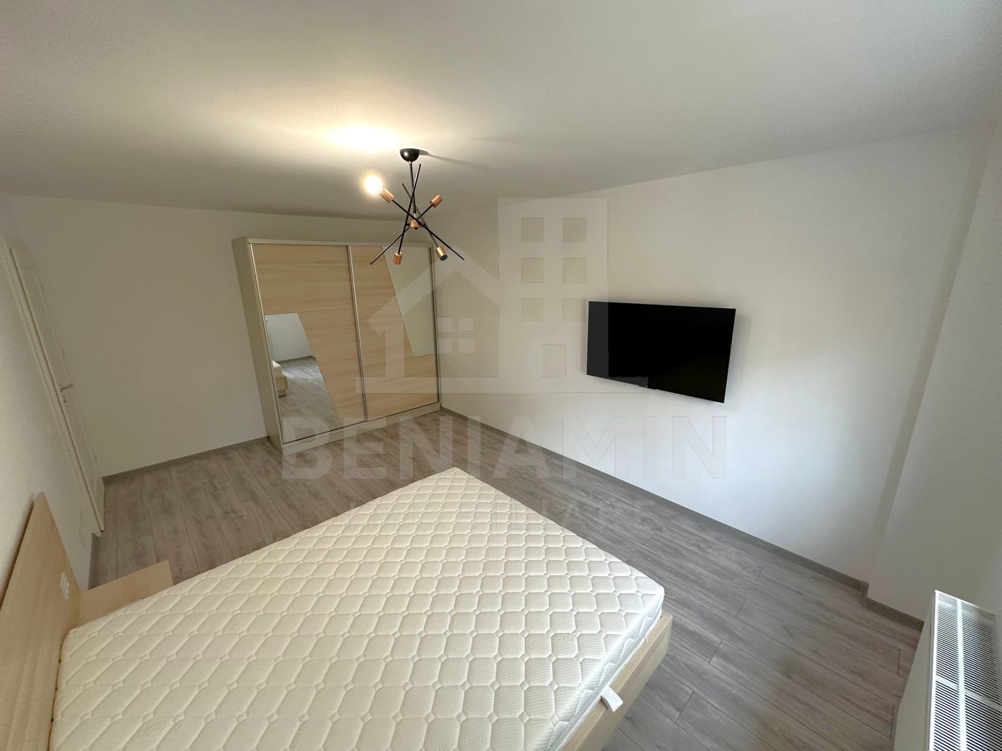 Ultracentral-4 Camere-Lux-Mobilat-Utilat-Etaj 1-CT-Disponibil imediat - Poză 11