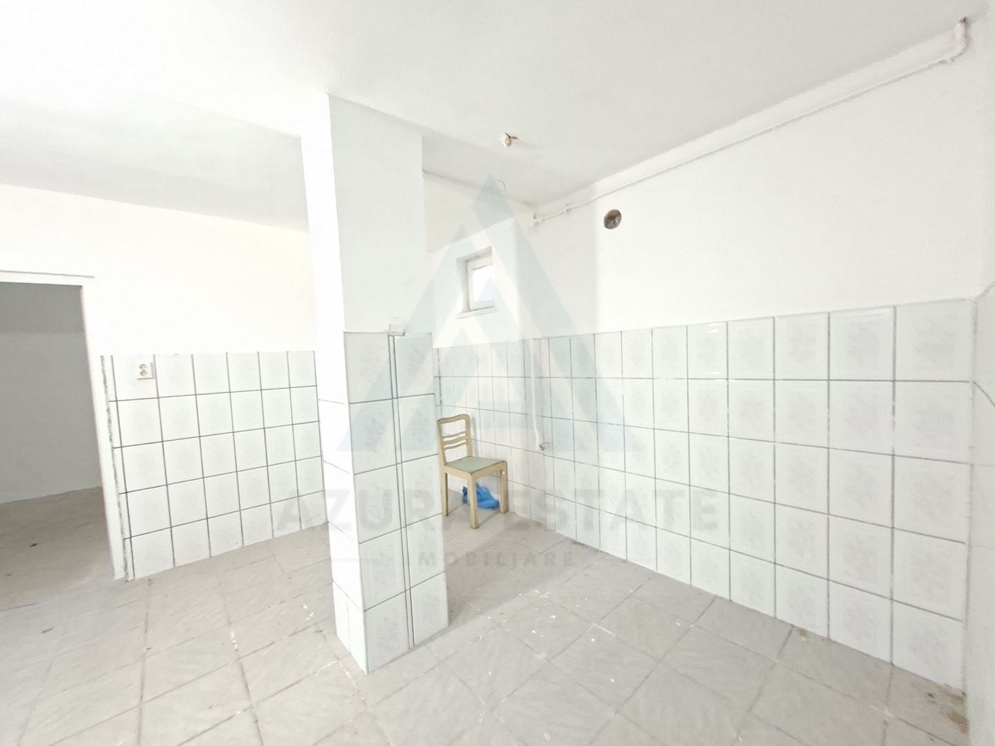 Casa 3 camere baie cu geam pivnita si teren 151 mp in zona Centrala - Poză 2