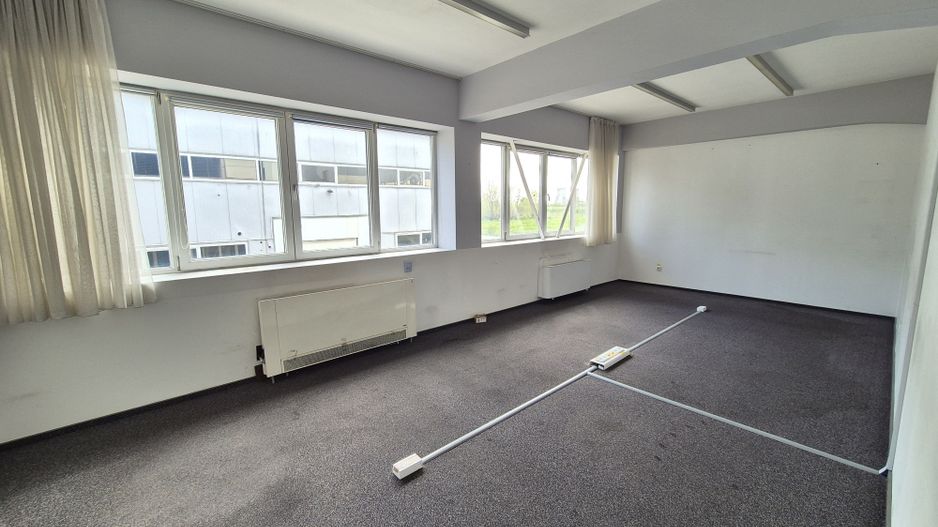 Hala 1040 mp + Spatiu de birouri 400 mp - Militari - Poză 7