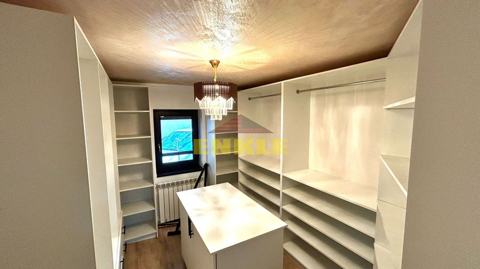 De vanzare apartament cu 3 camere, zona Piata Mare. - Poză 4