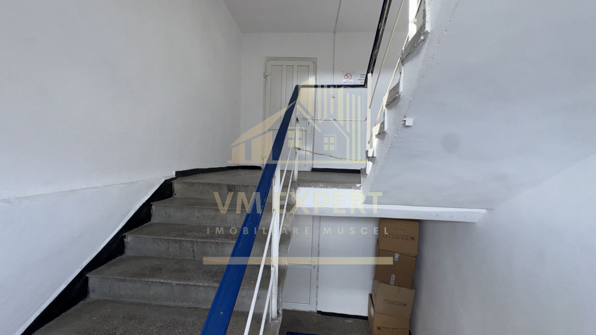 BLOC DE GARSONIERE P+4 SUPRAFAȚĂ UTILĂ 2135MP TEREN 2967 MP CĂMPULUNG - Poză 49