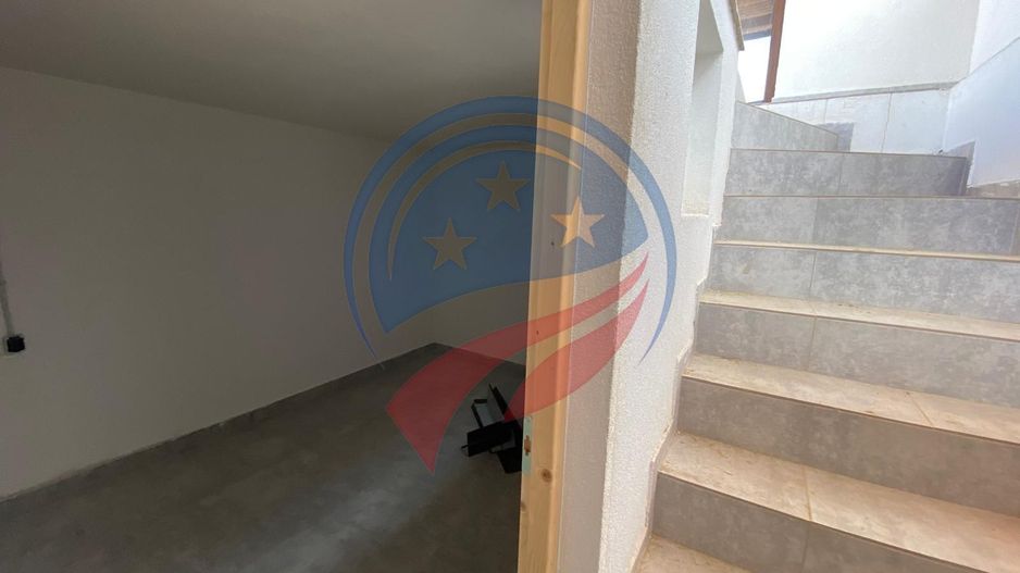 CASA SPATIOASA 4 DORMITOARE 100 M UTILI ZONA CAPSUNARIE DAMILA - Poză 13