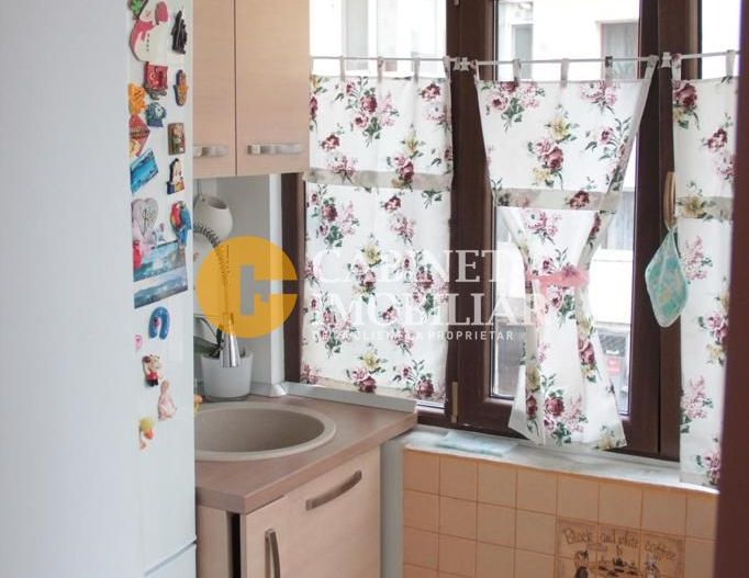 Apartament 3 camere, decomandat, zona centrala - Iasi - Poză 5