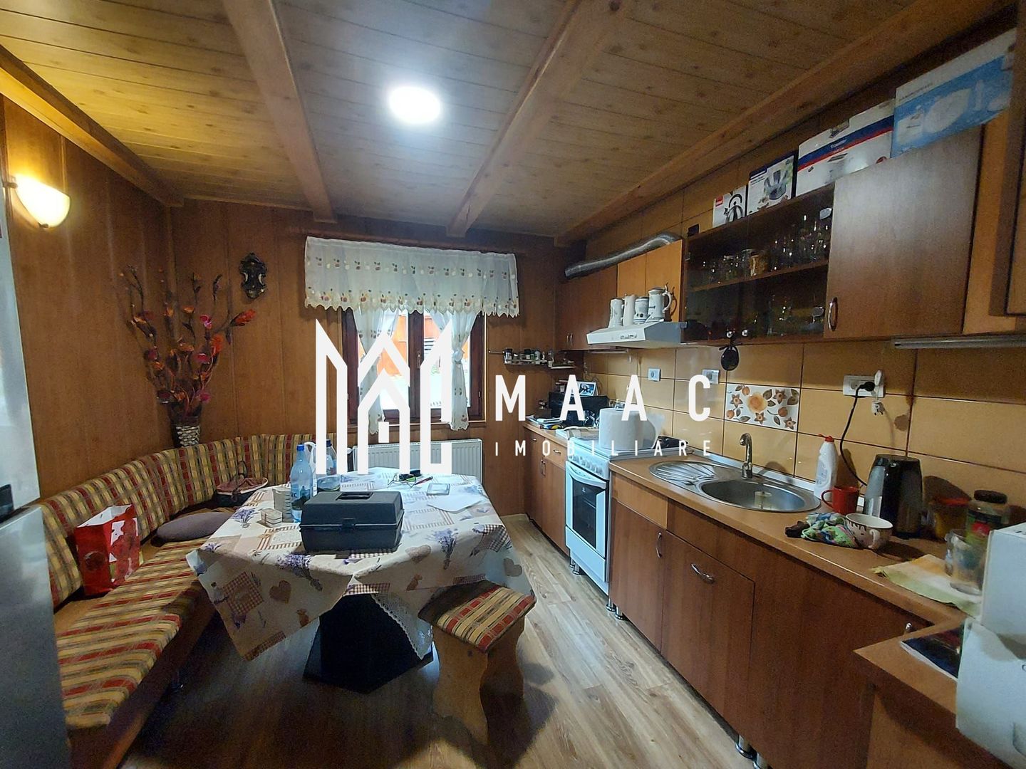 Casă | 260 mp utili | 1.100 mp teren | Râul Sadului | - Poză 3