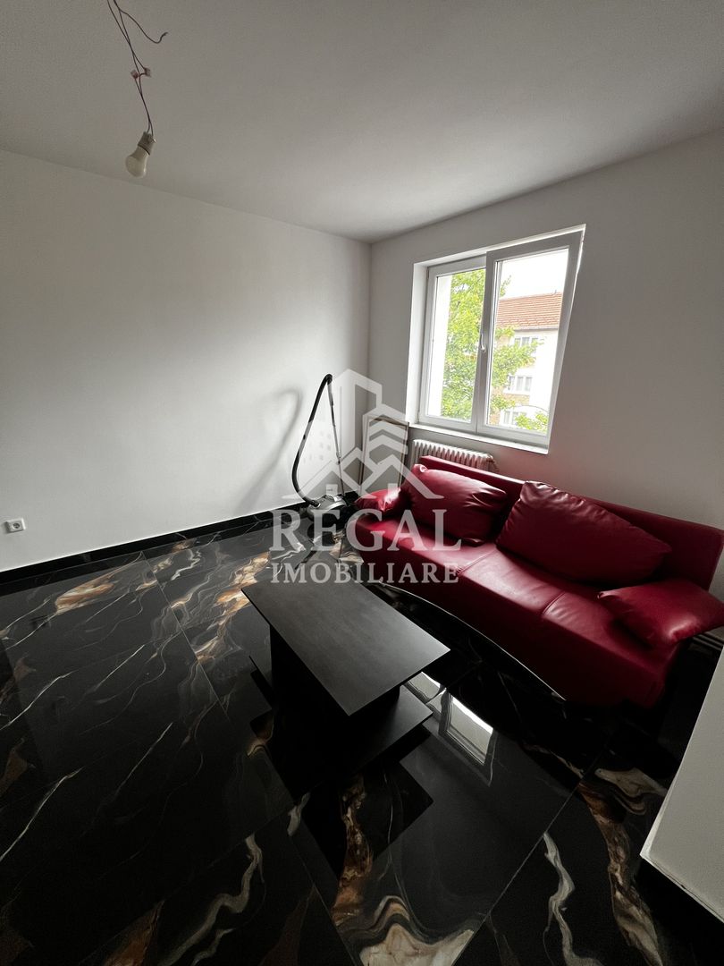 Apartament de inchiriat - zona Teatru - etaj 2/2 - Poză 3