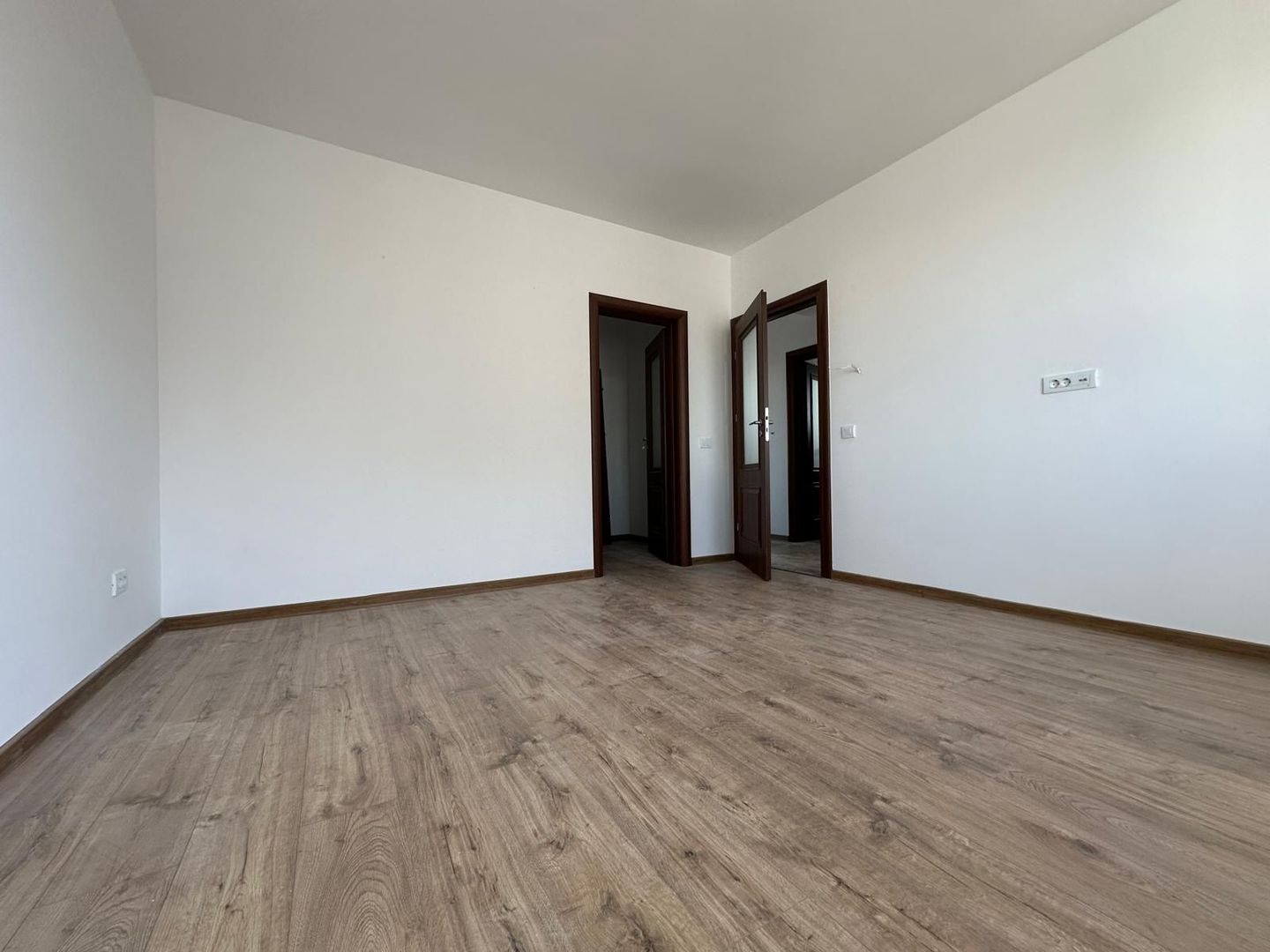 Vilă individuală P+1+M, 167 mp utili, teren 300 mp – lângă școală - Poză 2