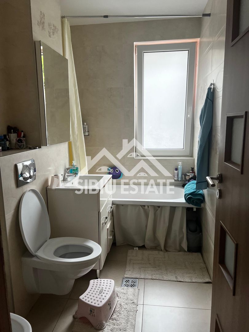 Apartament 3 camere cu grădină 100 mp.  loc de parcare-Calea Cisnadiei - Poză 8