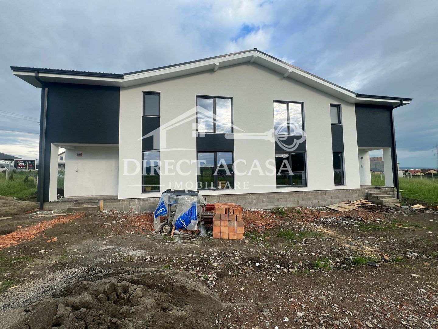 Duplex premium 4 camere cu teren 264 mp Santana De Mures - Poză 1