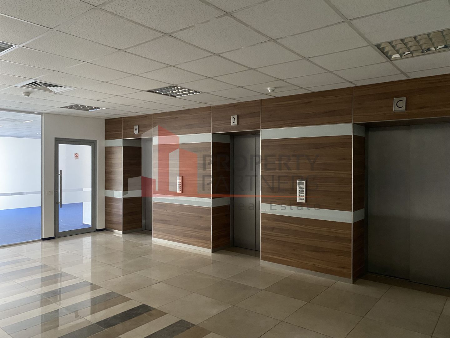 Spatiu de birou Universitate - Poză 11
