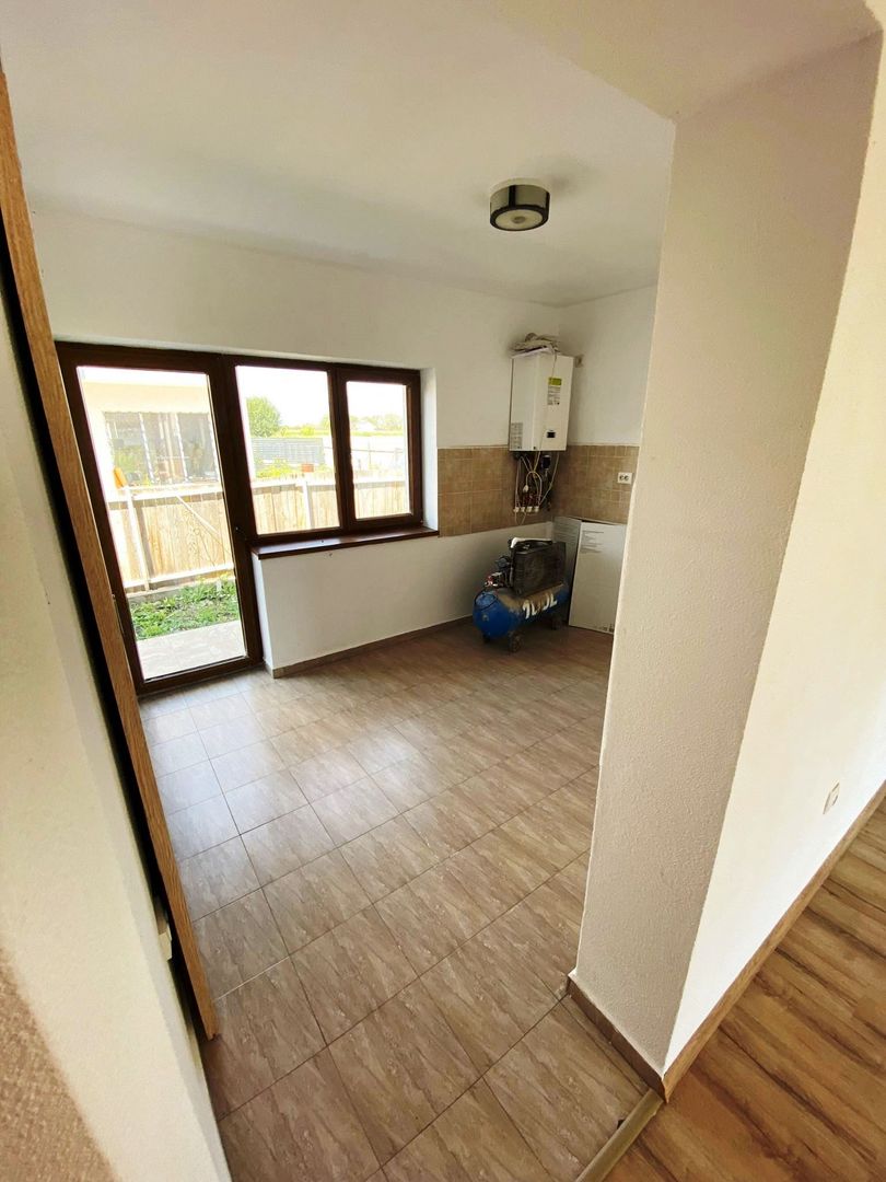 Casa tip duplex in Stupini - Poză 13