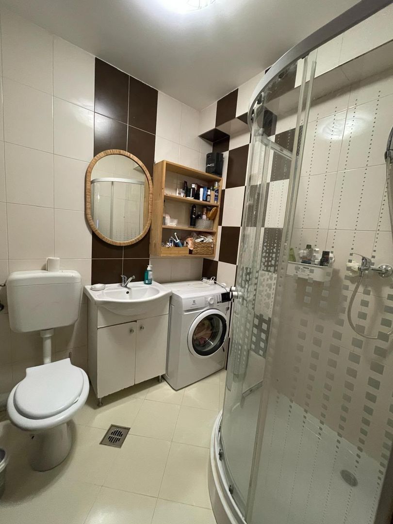 Garsoniera dubla, Aparatorii Patriei - Poză 5