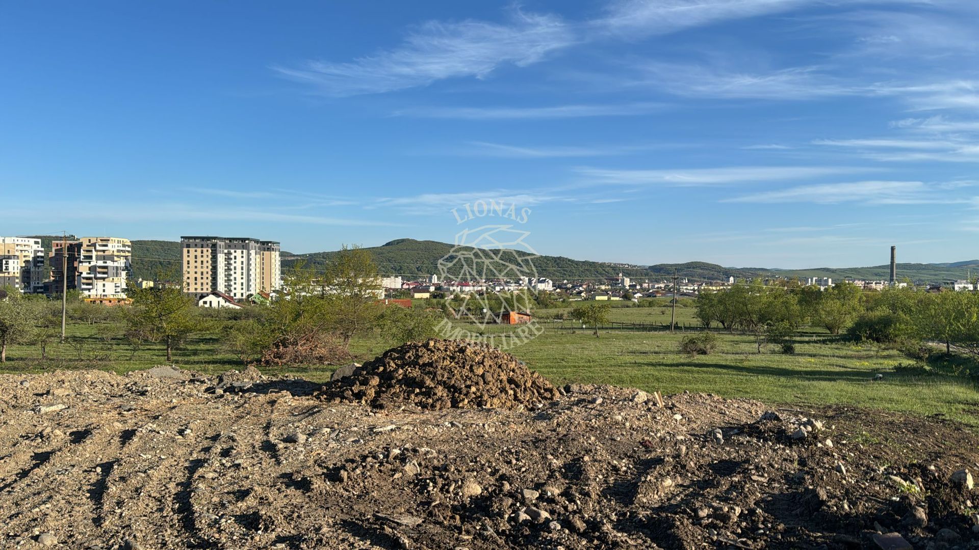 Teren intravilan 2000 mp-ideal constructie case-Zona Subcetate - Poză 1