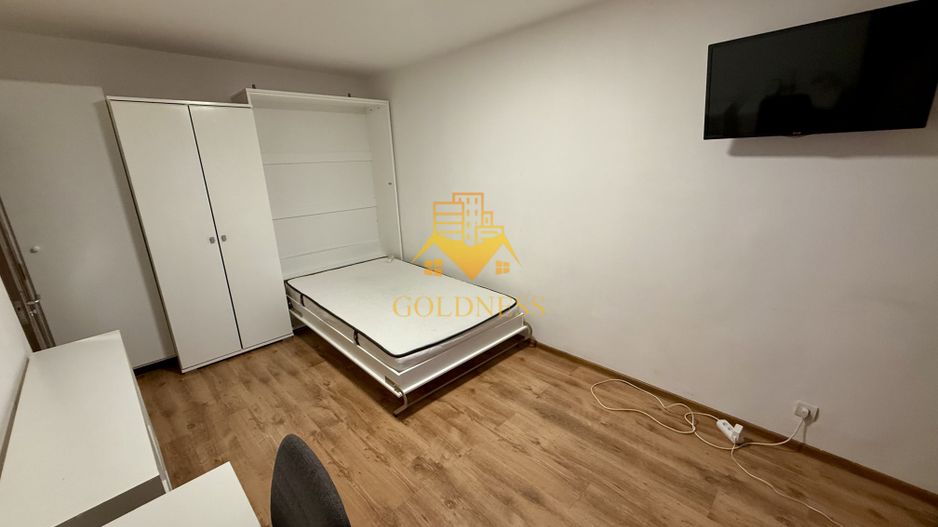 o camera decomandata, balcon Zona Centrala, Piata Mihai Viteazu - Poză 2