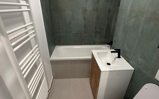 Etaj 1, renovat complet, 3 camere decomandat zona Cantemir-3 minute de Palas - Poză 3