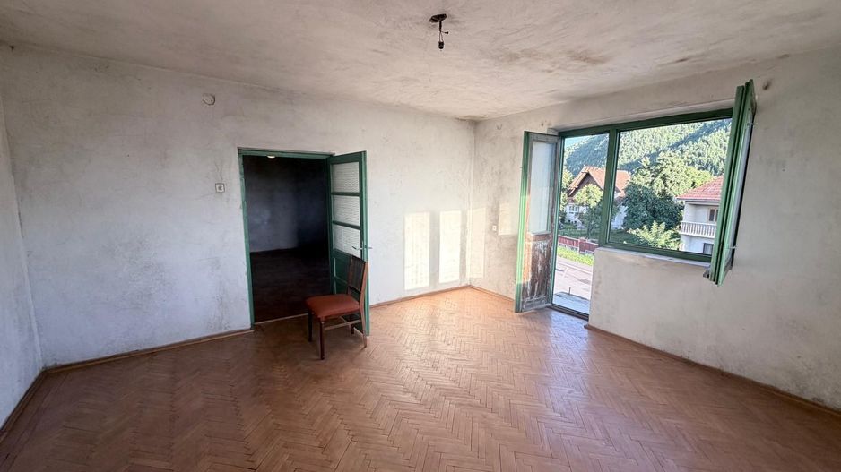 Apartament spațios  la casa- preț atractiv/COVASNA - Poză 13