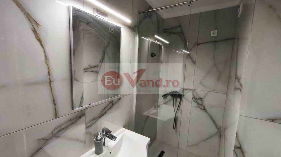 De inchiriat apartament spatios, 3 camere, pe Faleza, 850 euro - Poză 9