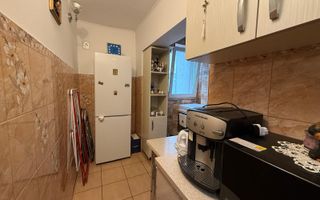 Vânzare garsonieră compartimentată în două camere - Poză 3