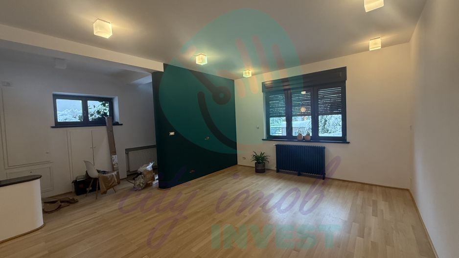 CASA ART-DECO CONSOLIDATA in 2011 cu gradina de 160 mp - Poză 7