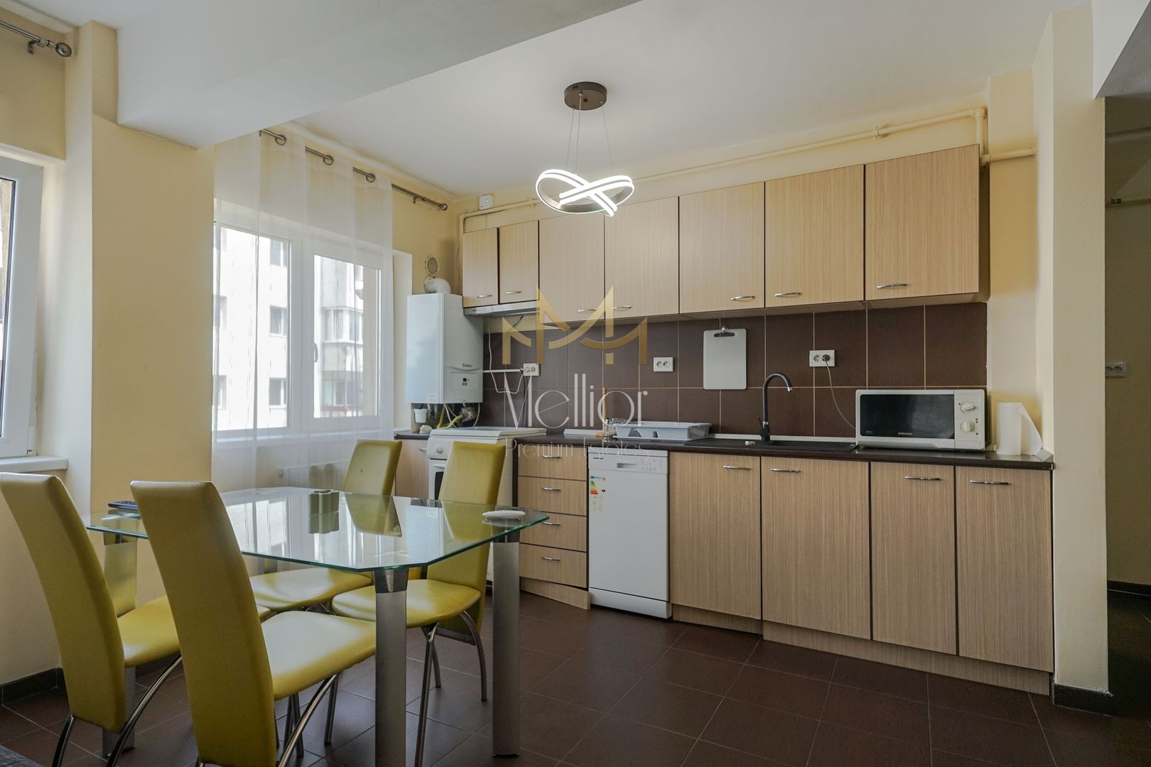 Apartament 2 dormitoare, Semicentral, zona strazii Gheorghe Lazar! - Poză 2