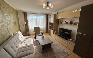Apartament cu 3 camere, 70 mp, decomandat, Zona Diamant - Poză 2