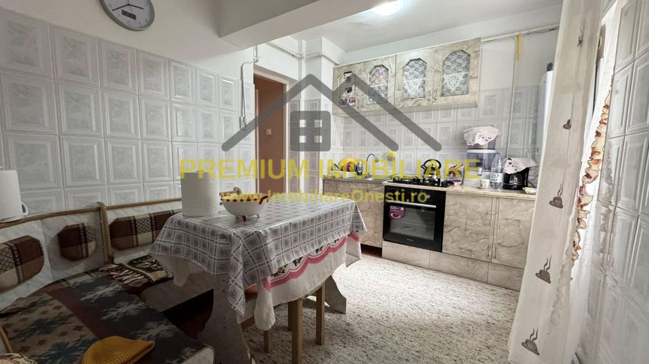 Apartament 3 camere zona de jos - Poză 3