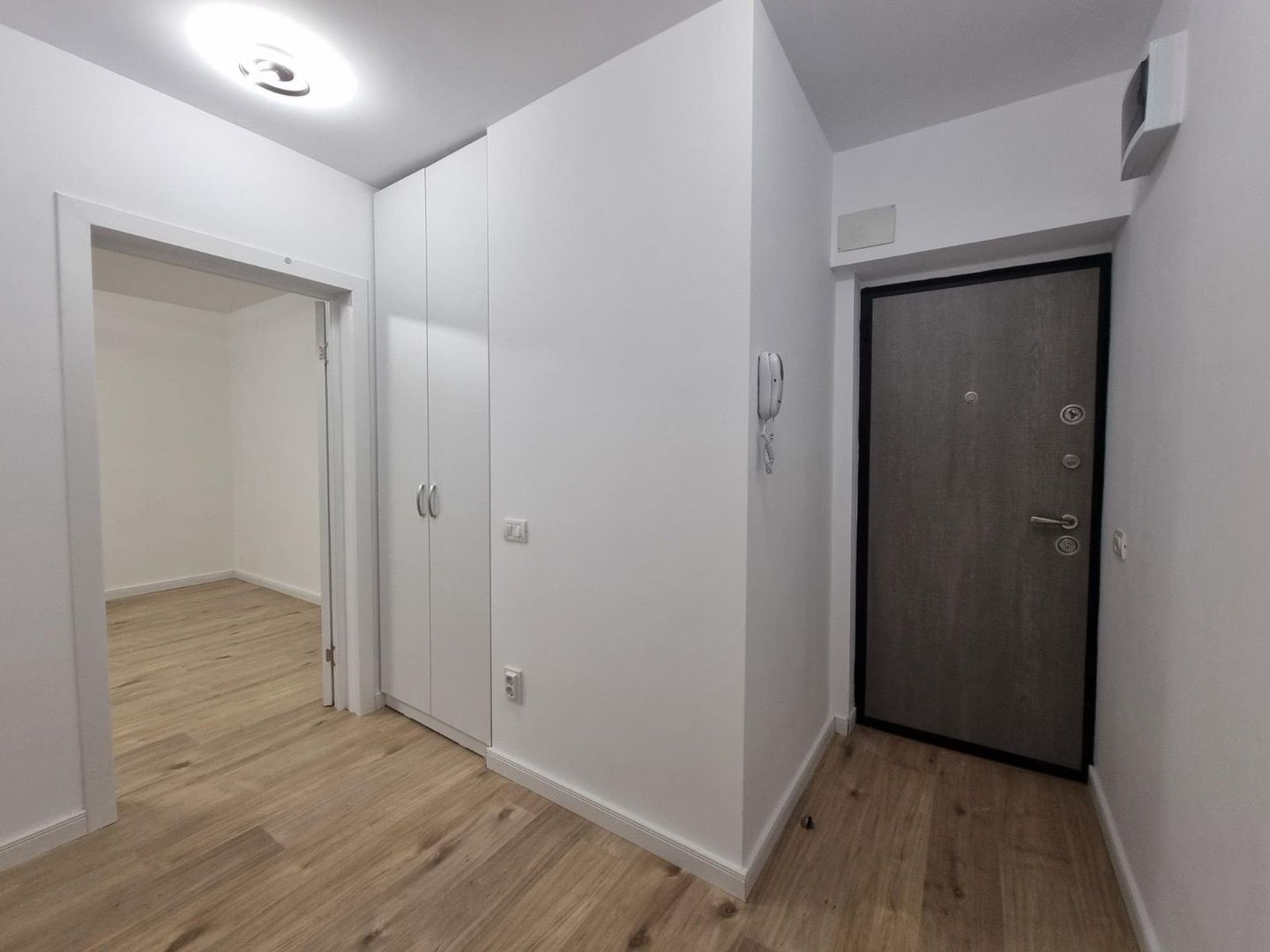 Închiriez apartament 2 camere, Unirii, modern - Poză 8