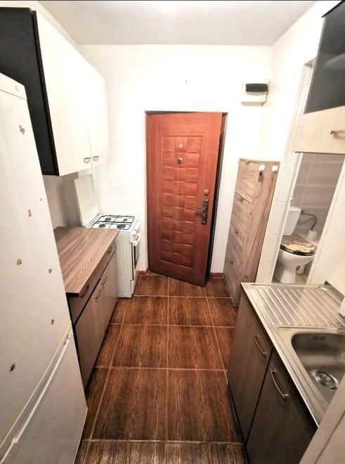 De închiriat garsonieră mobilată și utilată - Zonă Viaduct - Poză 4