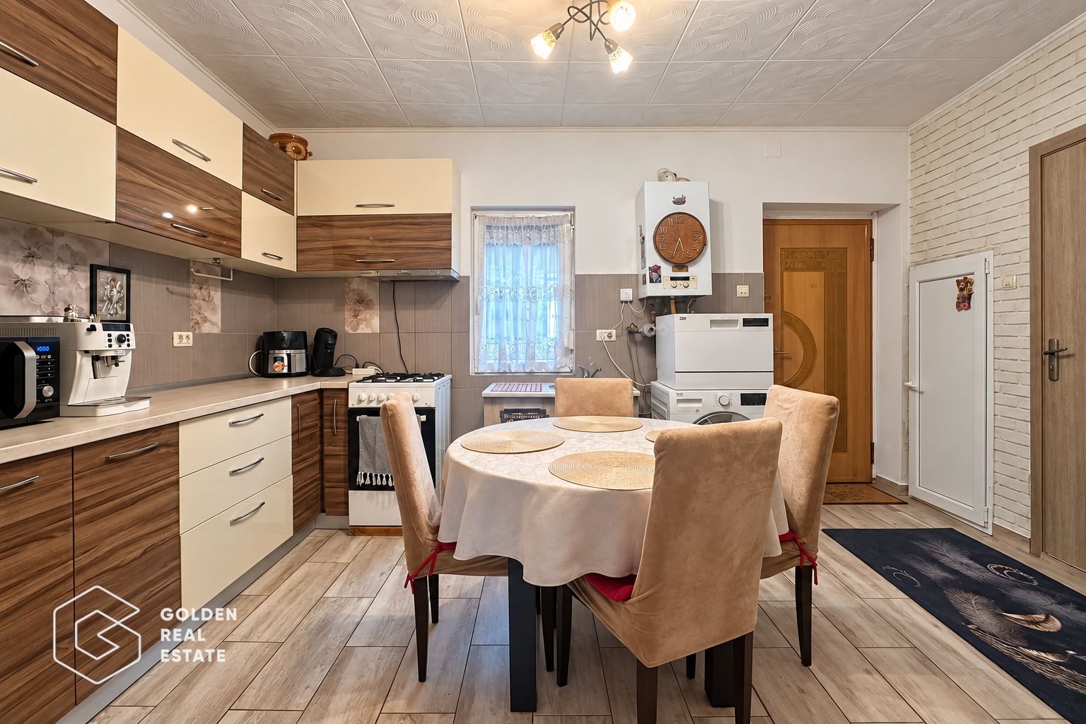 Apartament la casa cu terasa, zona Aradul nou - Poză 1