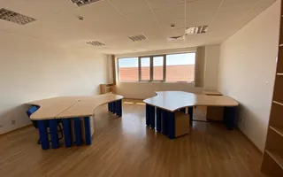 Spațiu de birouri de 300mp de închiriat în zona Centrala - Poză 18