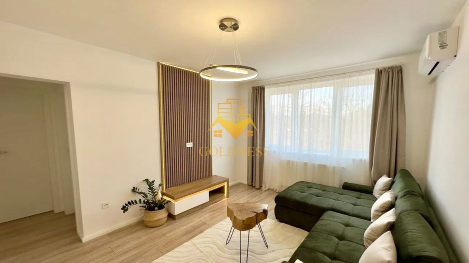 2 camere semidecomandate, Prima Inchiriere, Hotel Royal Gheorgheni - Poză 3