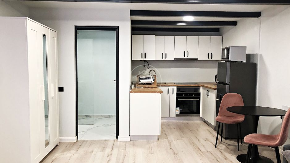 Apartament cu 3 camere de inchiriat Ultracentral, Oradea - Poză 4