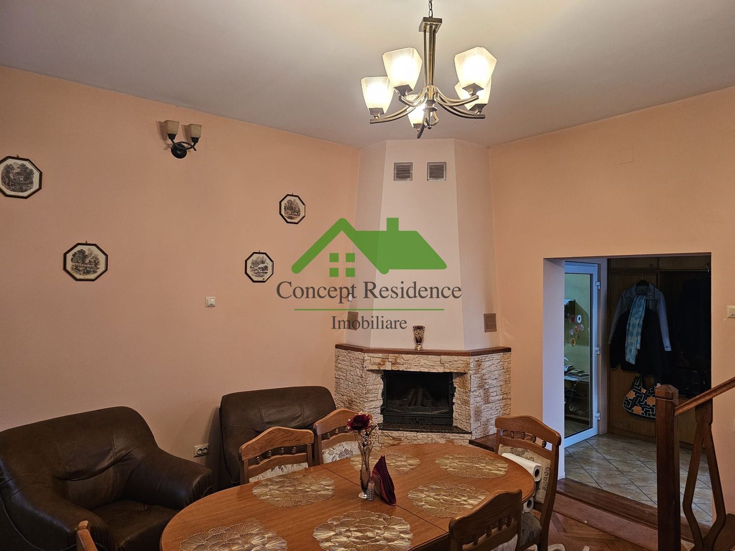 🏡 Casă cu demisol, parter și mansardă – Str. Victoriei, zonă centrală - Poză 3