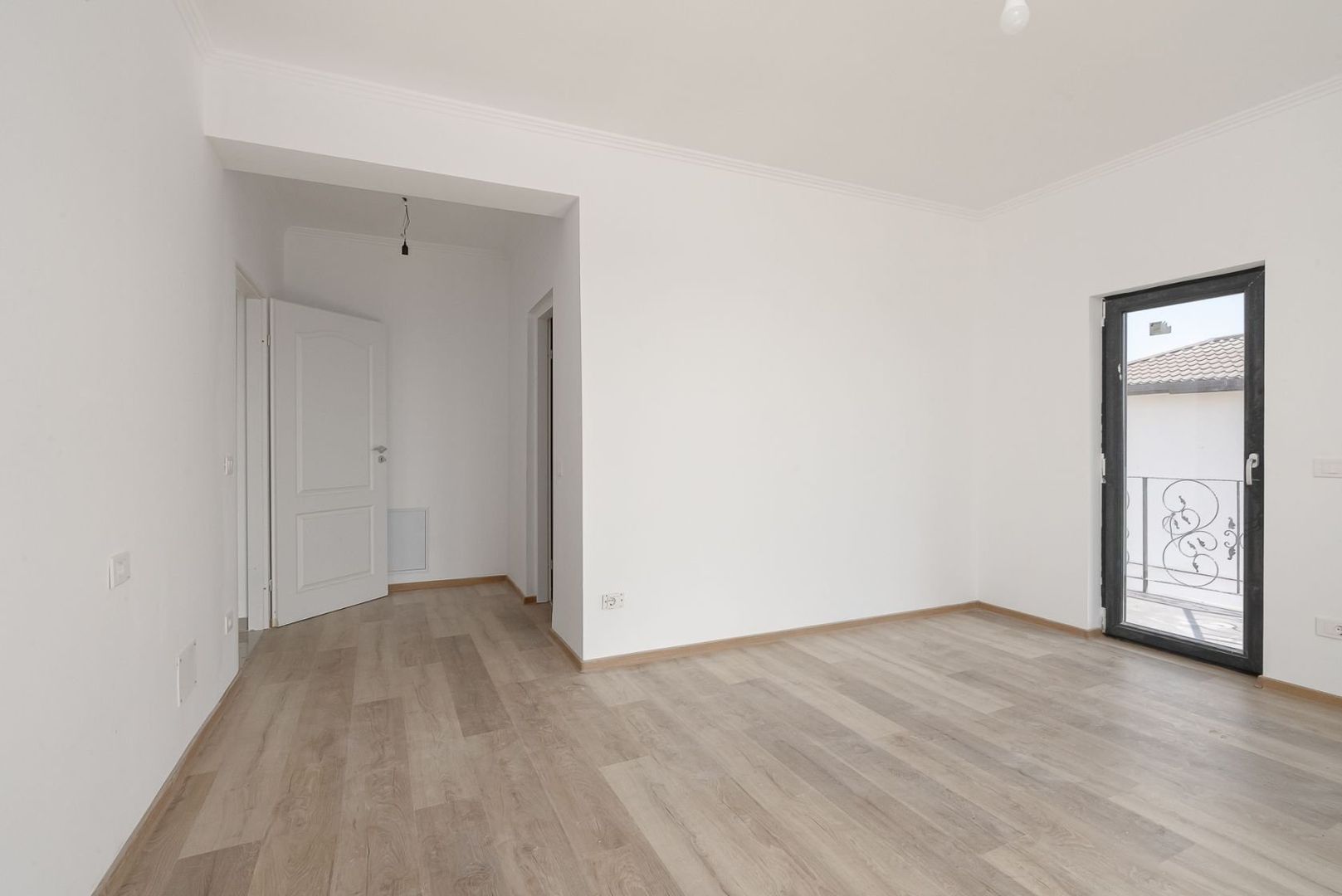 Refugiu Elegant lângă Pădurea Snagov: Casa Visurilor Tale (T2) - Poză 15