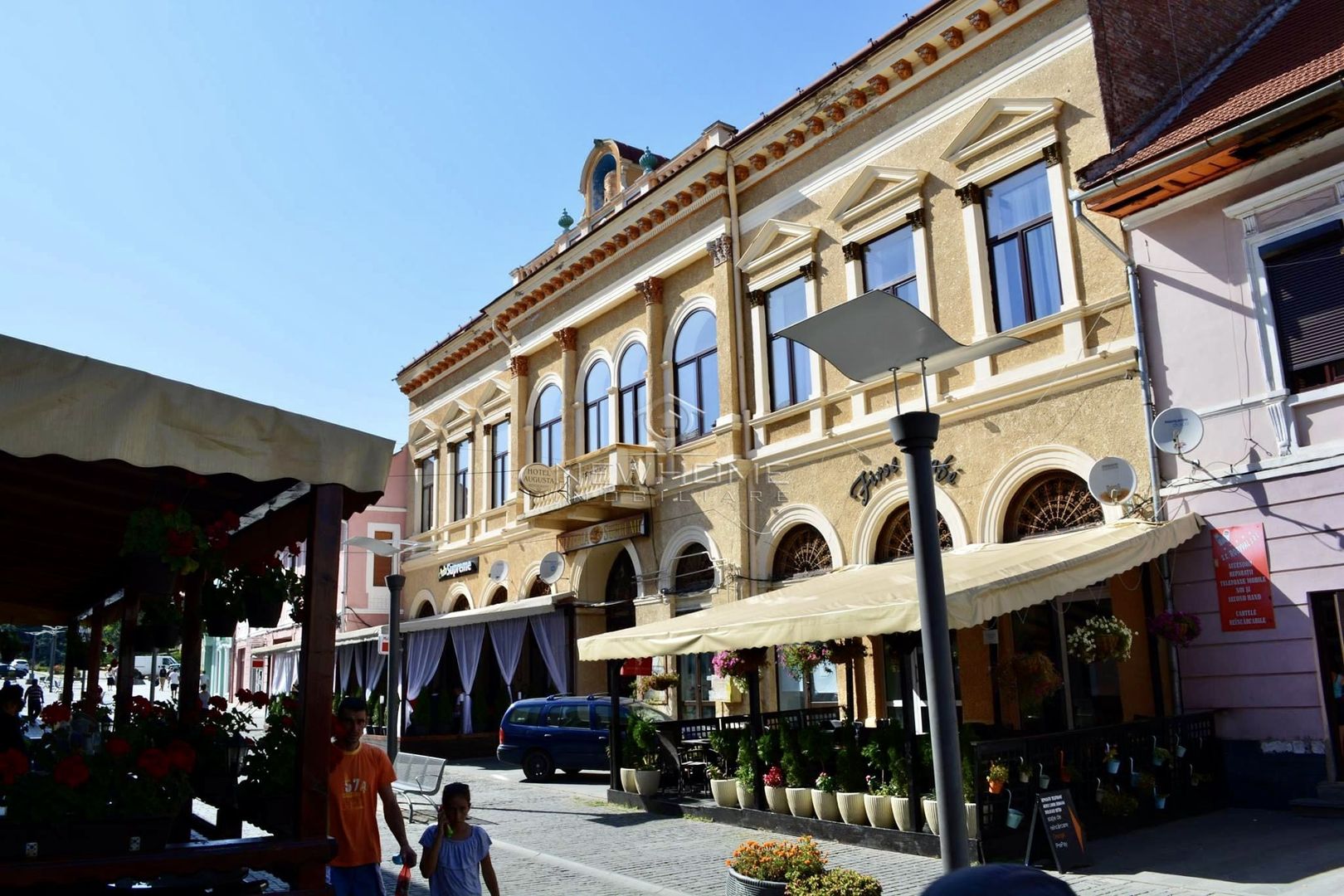 COMISION 0 % Hotel de vanzare centru Orastie, Hunedoara - Poză 1