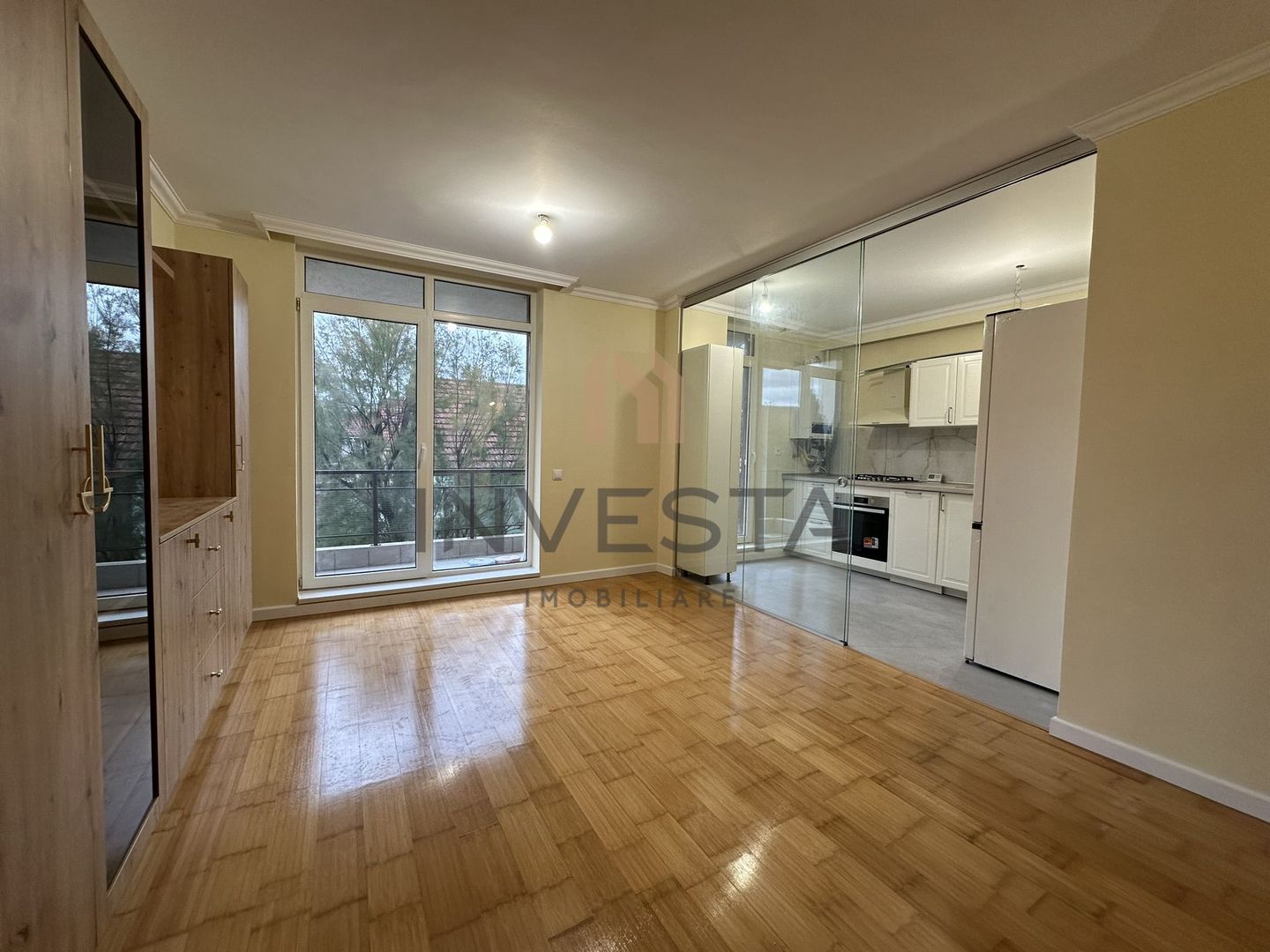 Apartamet 2 camere la etajul I cu podea din bambus in Borhanci! - Poză 2