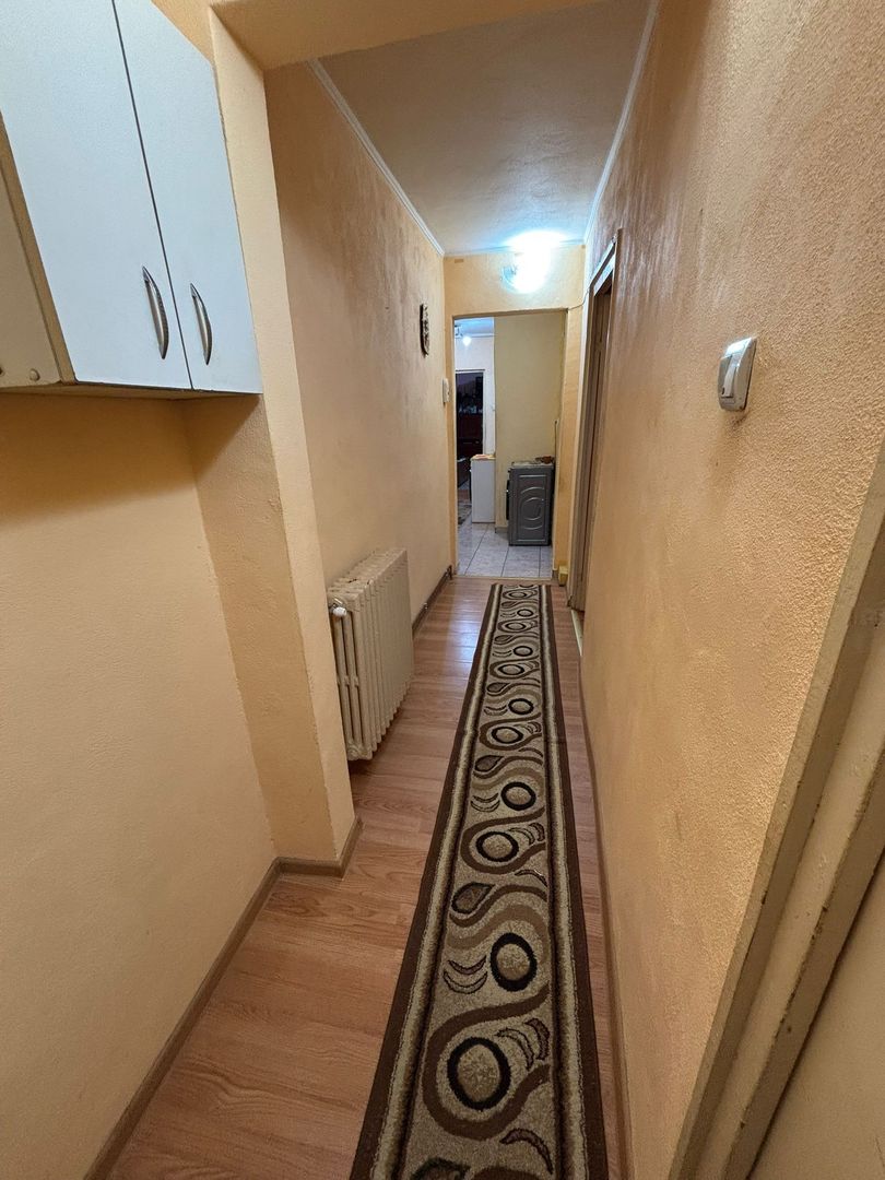 Apartament cu 3 camere de vanzare în Cugir - Poză 7