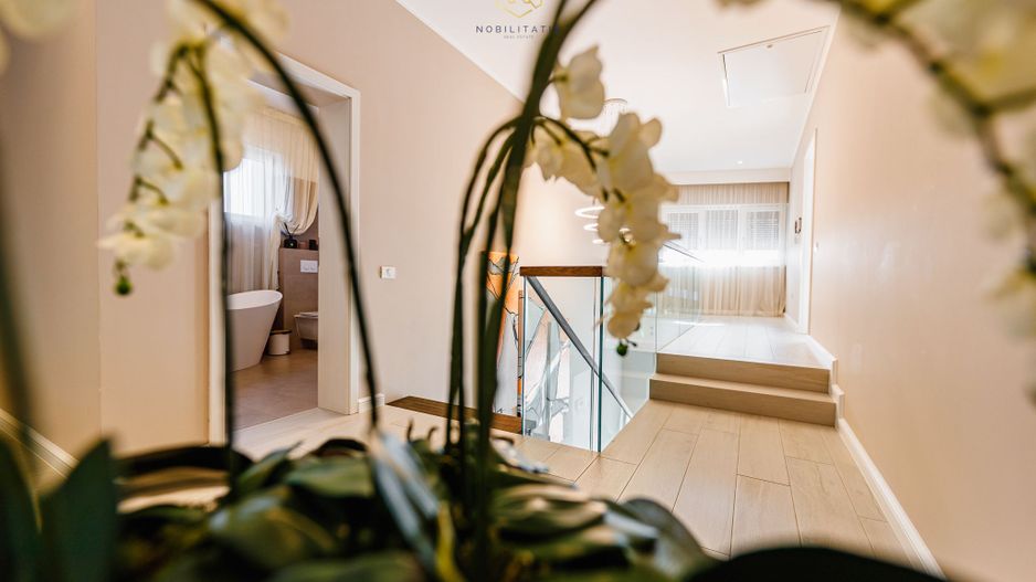 O Capodoperă Arhitecturală, Oferind Eleganță și Confort - Dumbravita - Poză 32