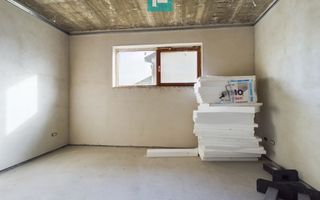 Vilă la gri în Via Carmina - Poză 6