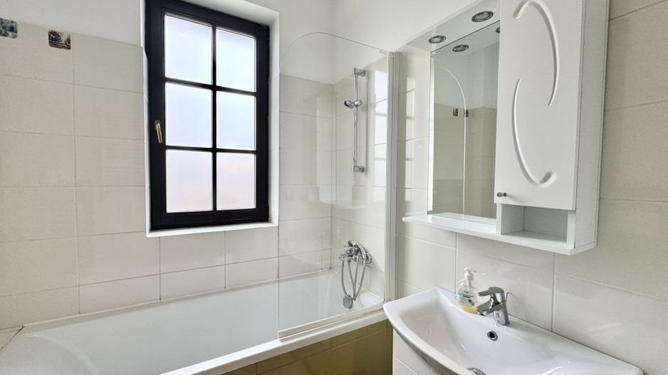 Spațiu, lumină și liniște – 2 Camere în zona Ronat - Poză 9