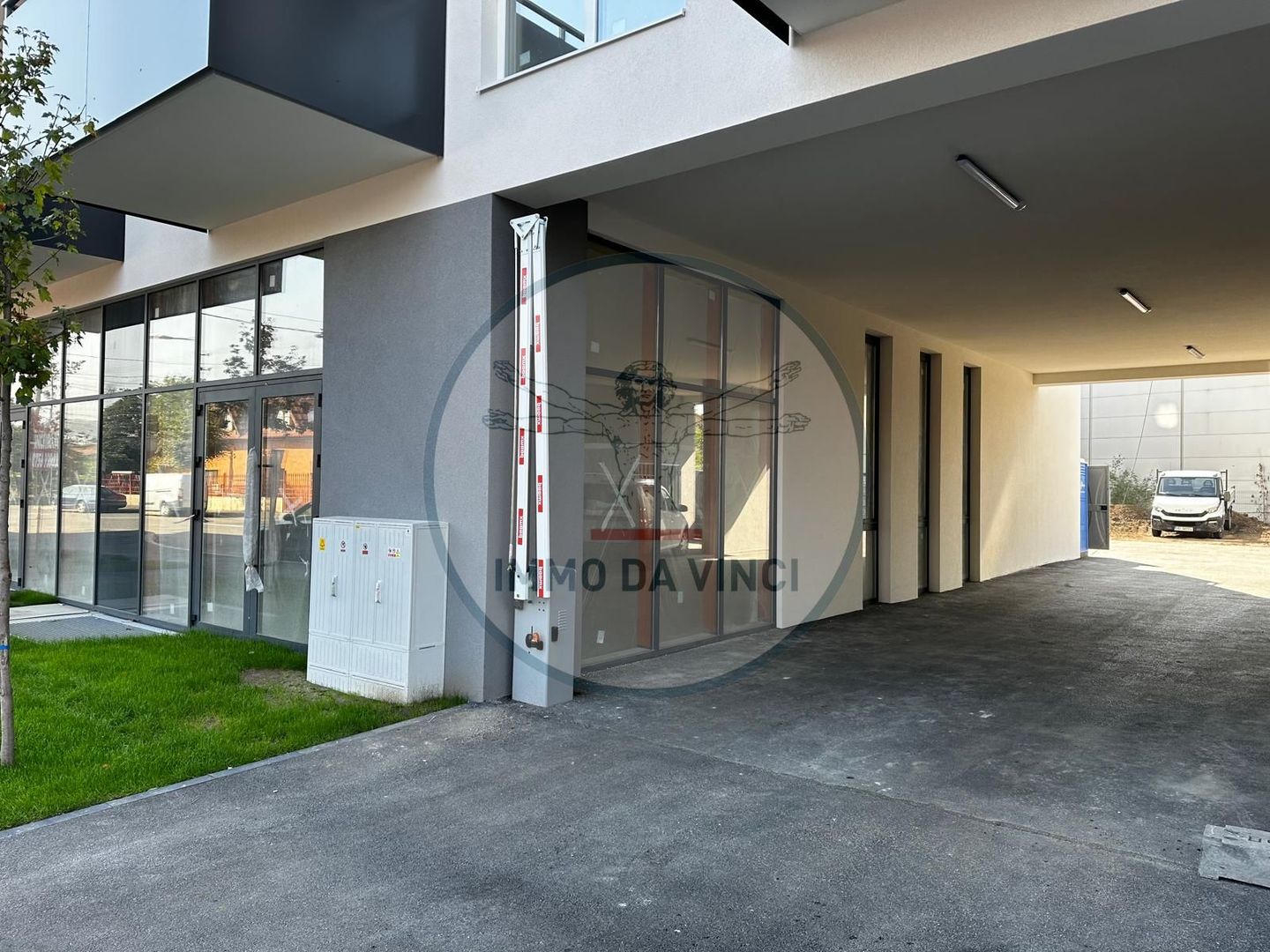 Spatiu comercial mixt suprafata de 171mp - Poză 2