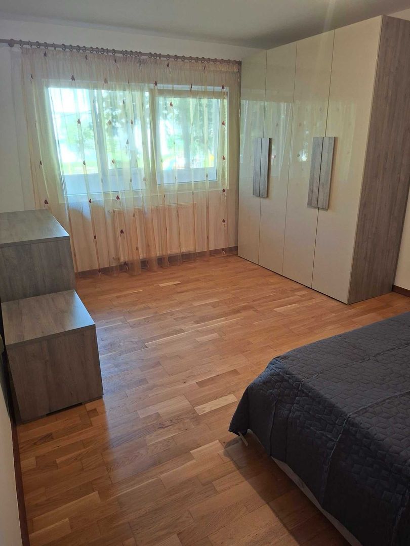Apartement de inchiriat cu 3 camere - zona Calea Floresti - Poză 2
