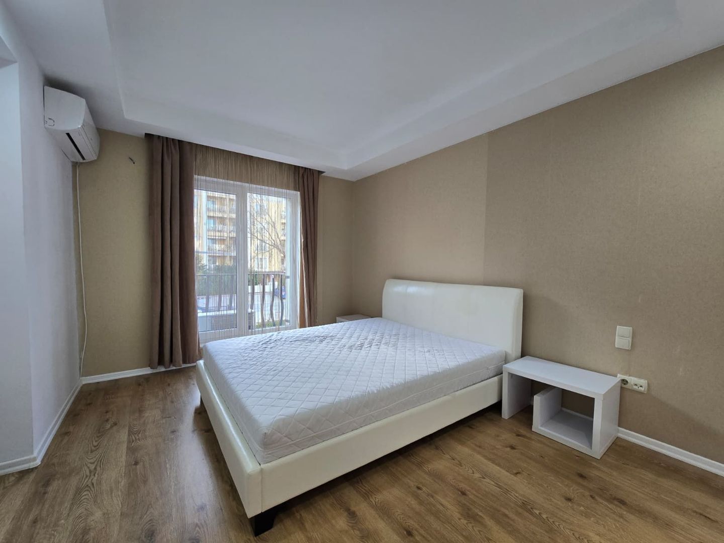 COSMOPOLIS - Apartament cu 2 camere tip studio, mobilat si utilat. - Poză 6