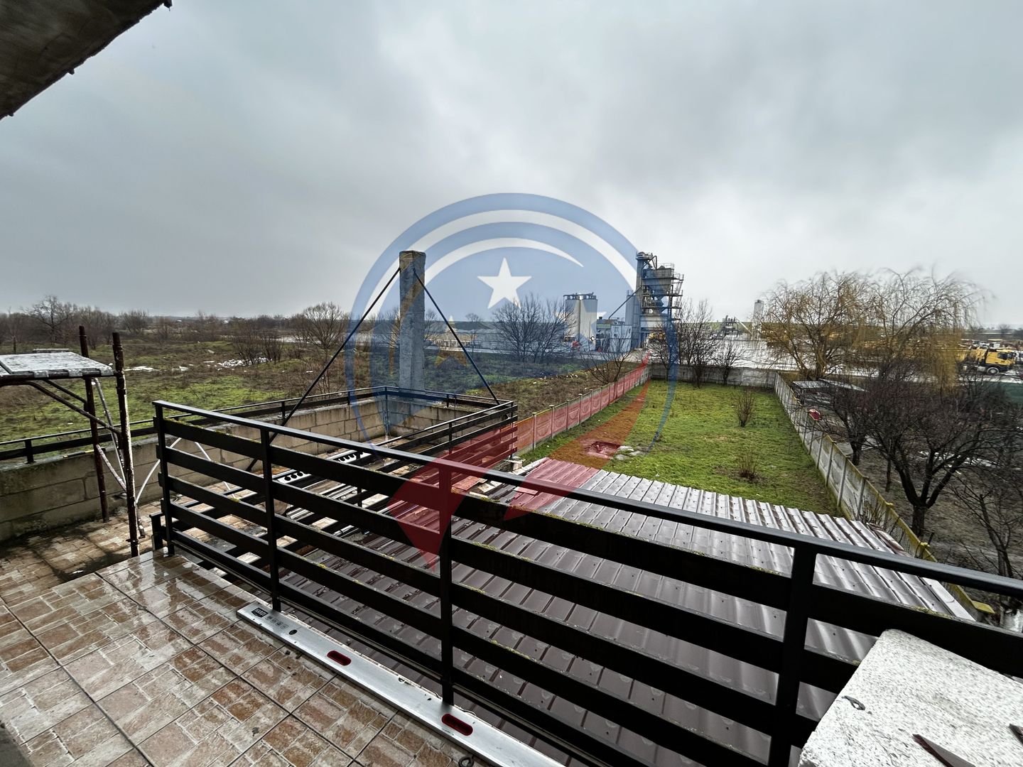 Casă spațioasă P+1+M pe teren de 902 mp – ideală pentru familie - Poză 12