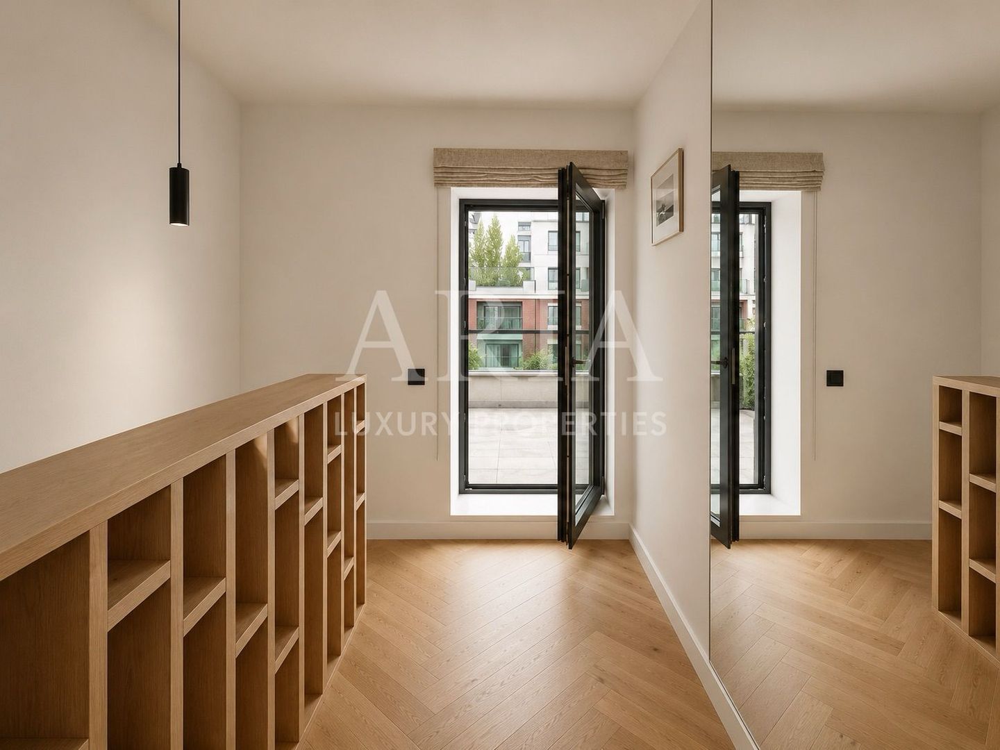 ELEGANT TOWNHOUSE | PRIVATE GARDEN | PANORAMIC TERRACES | - Poză 19